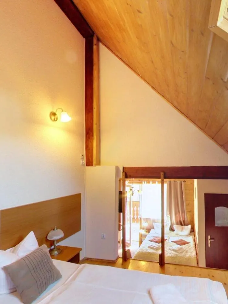 Dom Wypoczynkowy Topaz Szklarska Poreba Guest house