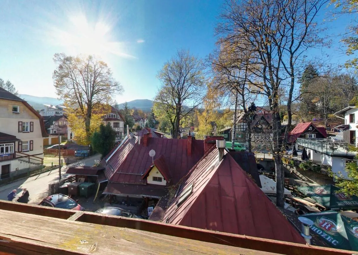 Dom Wypoczynkowy Topaz Szklarska Poreba Guest house