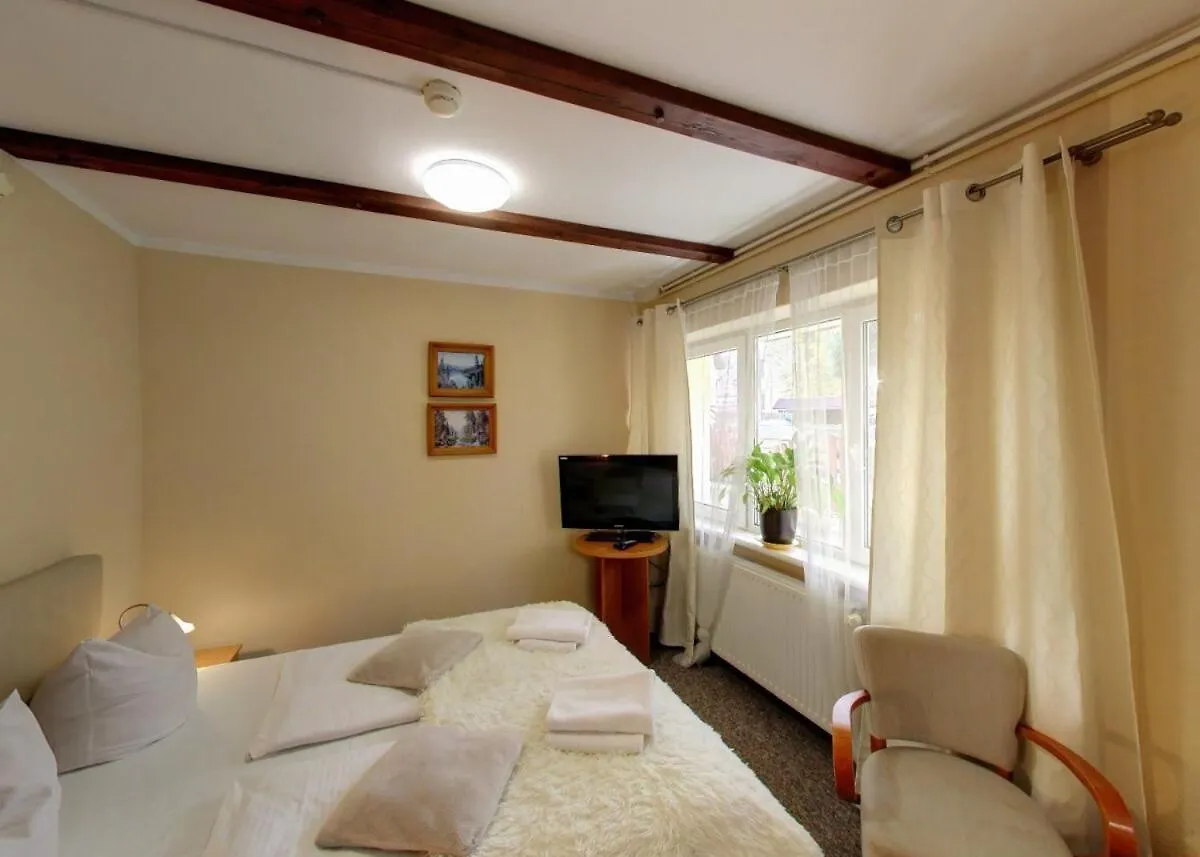 Dom Wypoczynkowy Topaz Szklarska Poreba Guest house